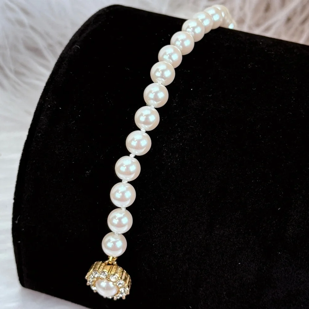 Gorgeous, vintage dressy, faux pearl bling bracelet